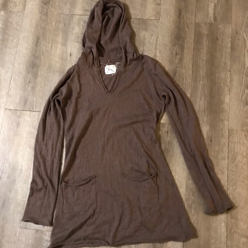 Linq thin hoodie with pockets size Small